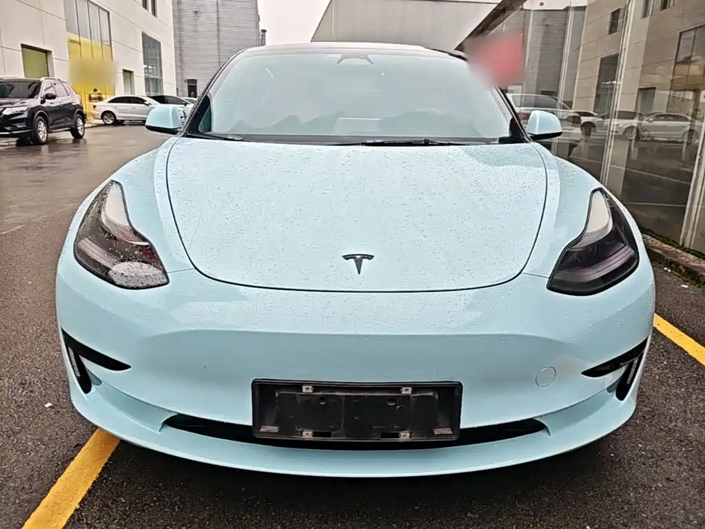 Tesla Model 3 — фото 3
