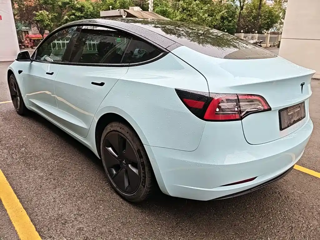 Tesla Model 3 — фото 5