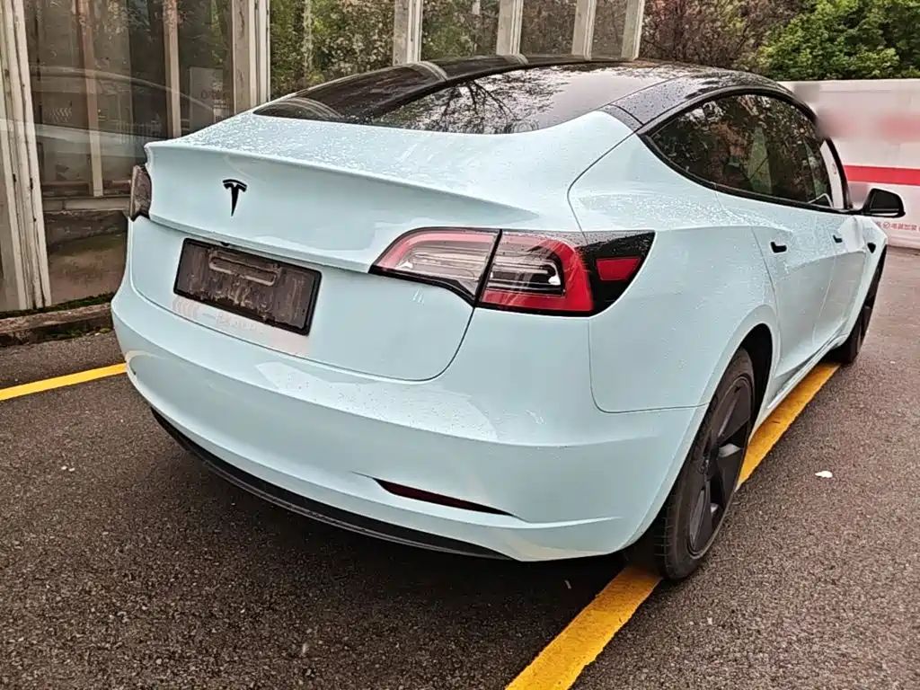 Tesla Model 3 — фото 7