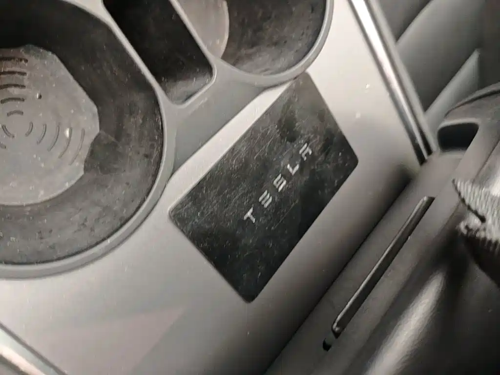 Tesla Model 3 — фото 9