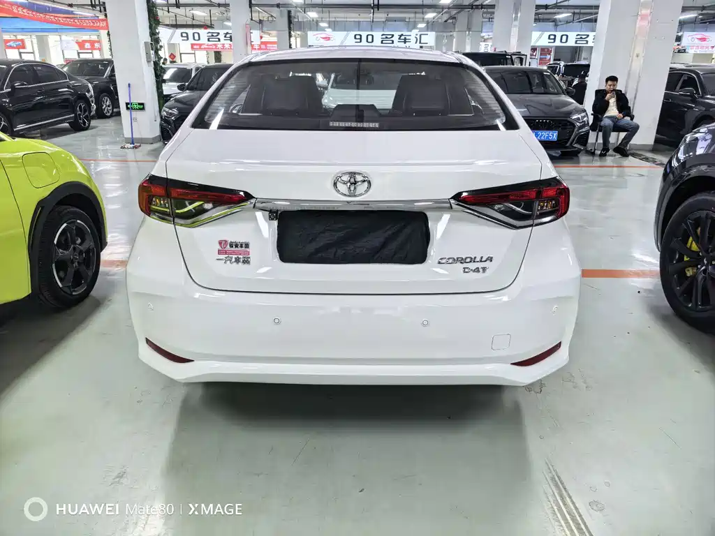 Toyota Corolla — фото 5