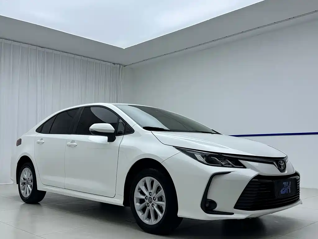 Toyota Corolla — фото 3