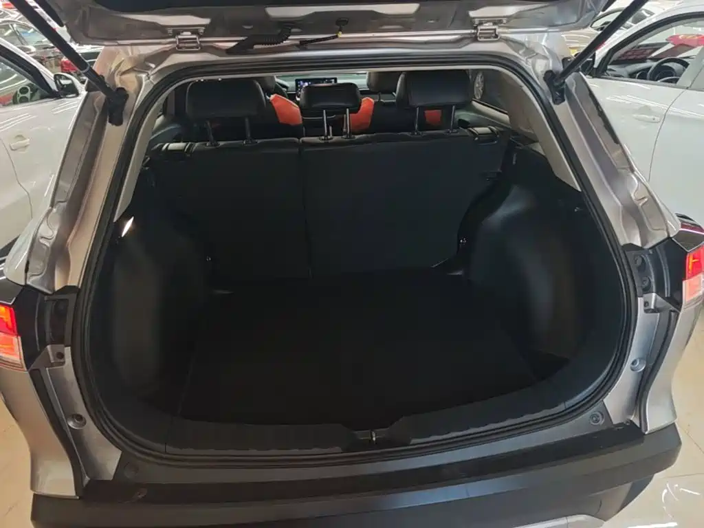 Toyota Corolla Cross — фото 19