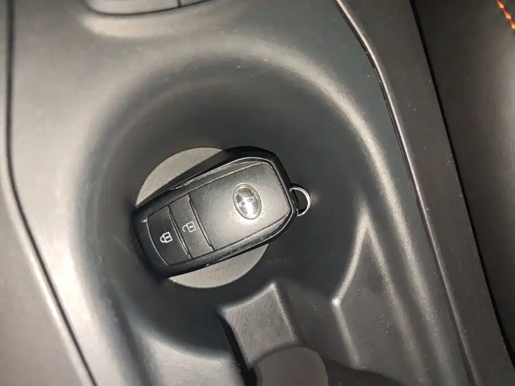 Toyota Corolla Cross — фото 9