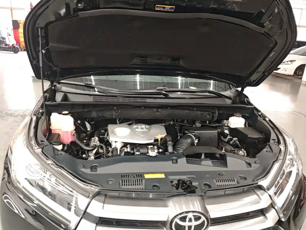 Toyota Highlander — фото 20