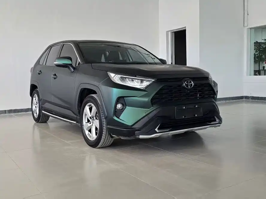 Toyota RAV4 — фото 3