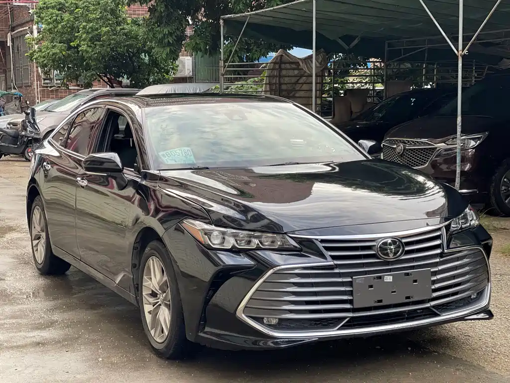 Toyota Avalon — фото 3