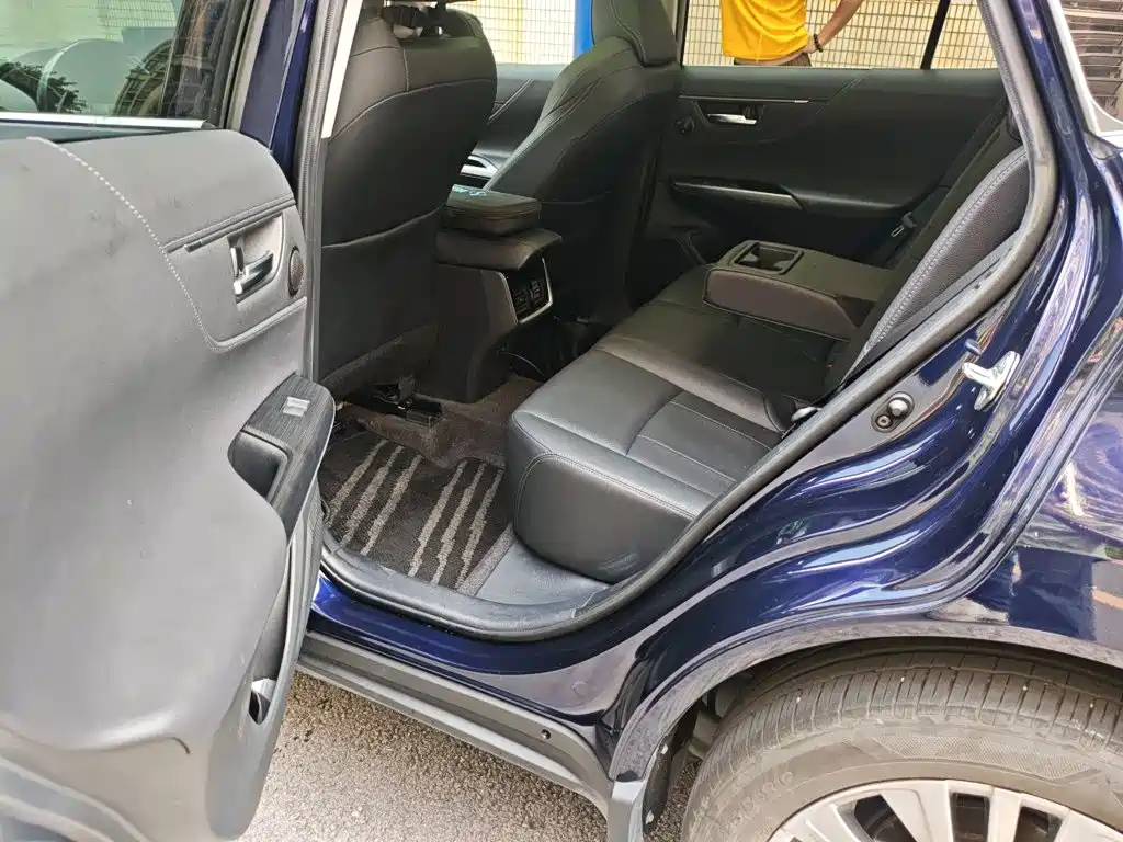 Toyota Harrier — фото 15