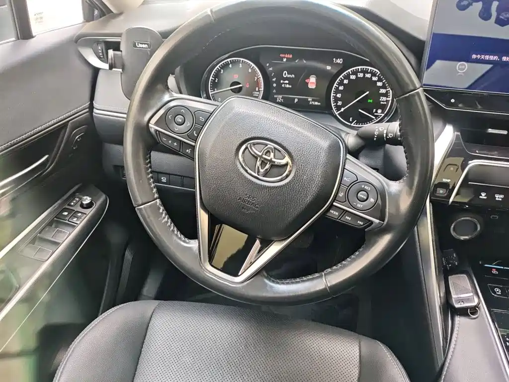 Toyota Harrier — фото 3