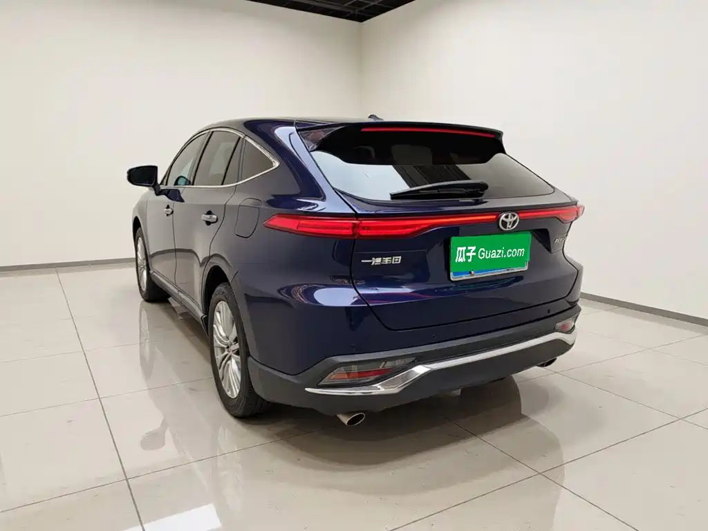 Toyota Harrier — фото 25