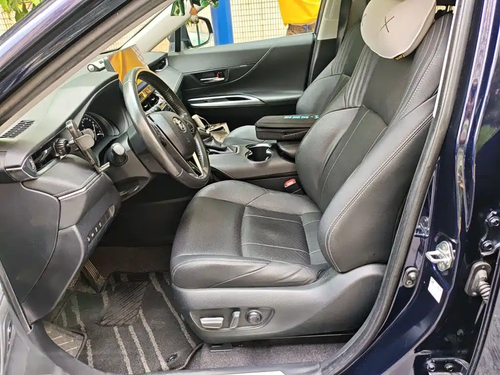 Toyota Harrier — фото 8