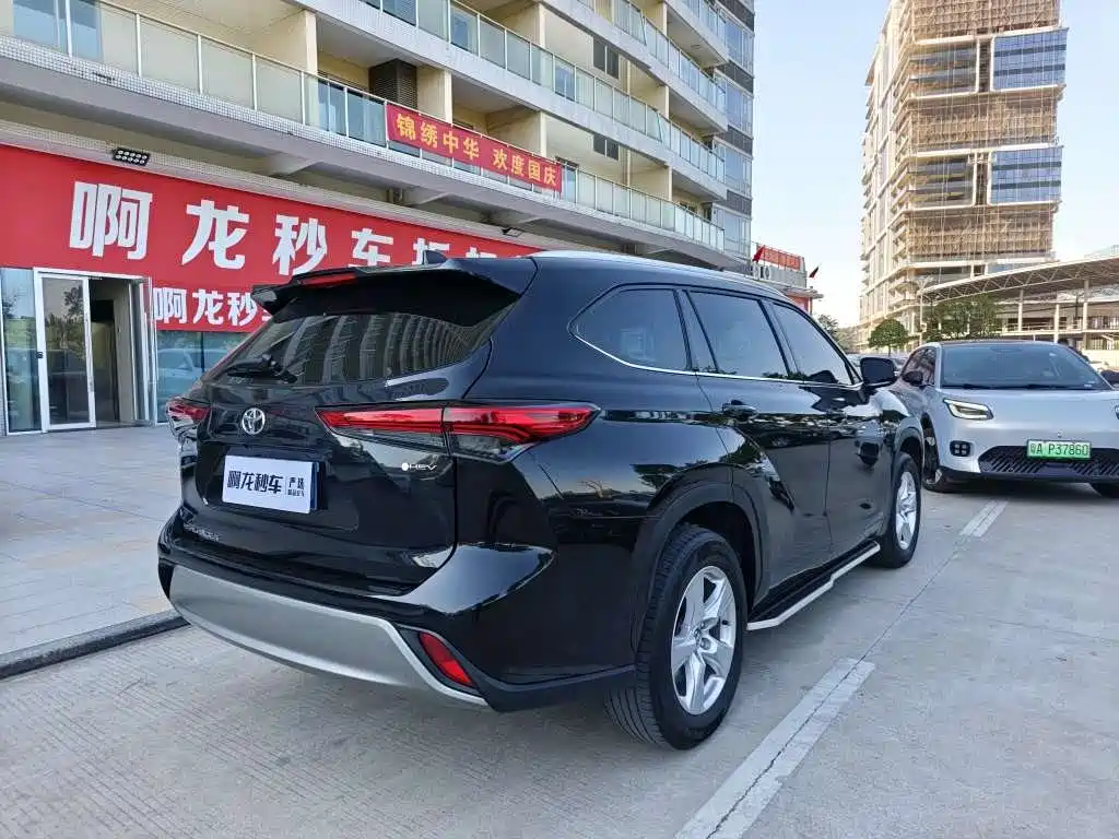 Toyota Highlander — фото 5