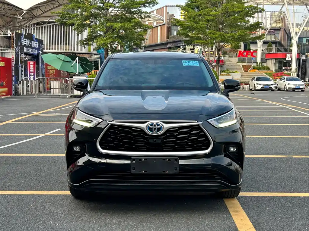 Toyota Highlander — фото 2