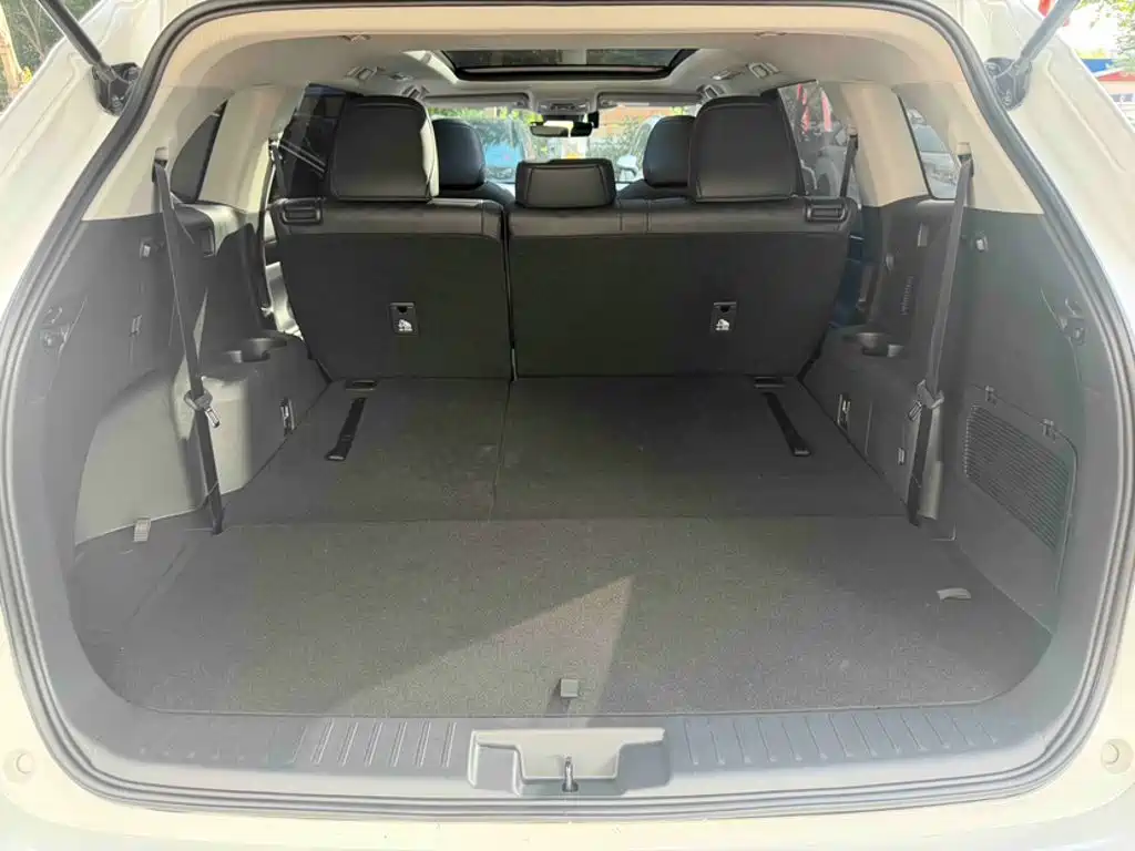 Toyota Highlander — фото 10