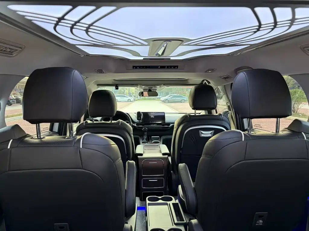 Toyota Sienna — фото 5