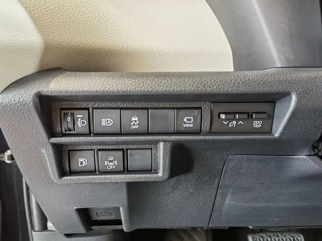Toyota Sienna — фото 6