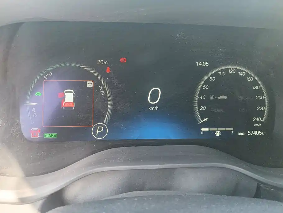 Toyota Granvia — фото 14