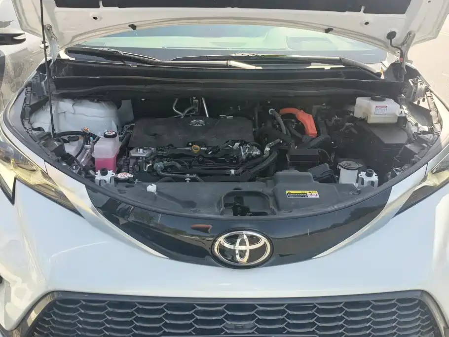Toyota Granvia — фото 10