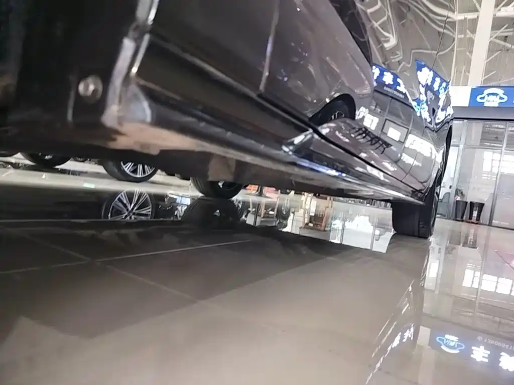 Toyota Granvia — фото 22