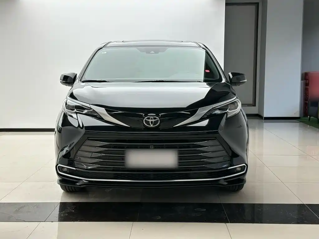 Toyota Sienna — фото 9
