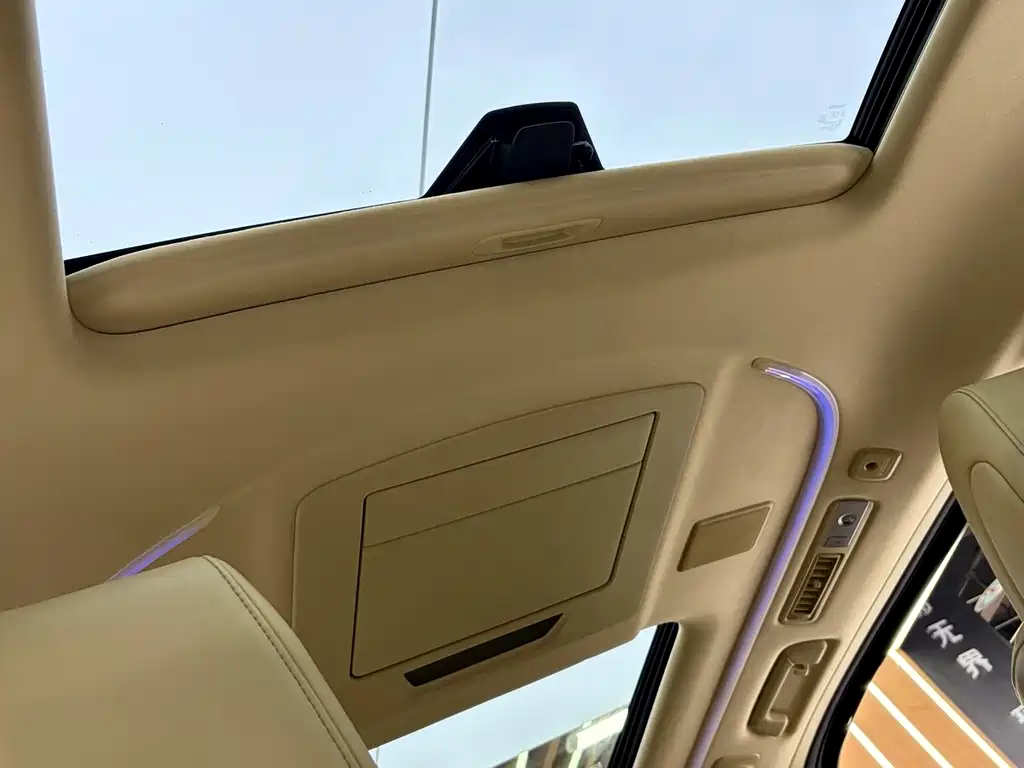 Toyota Vellfire — фото 13