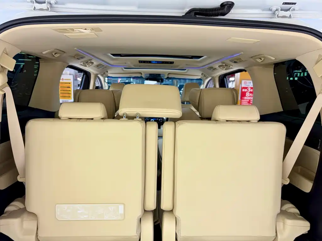 Toyota Vellfire — фото 9