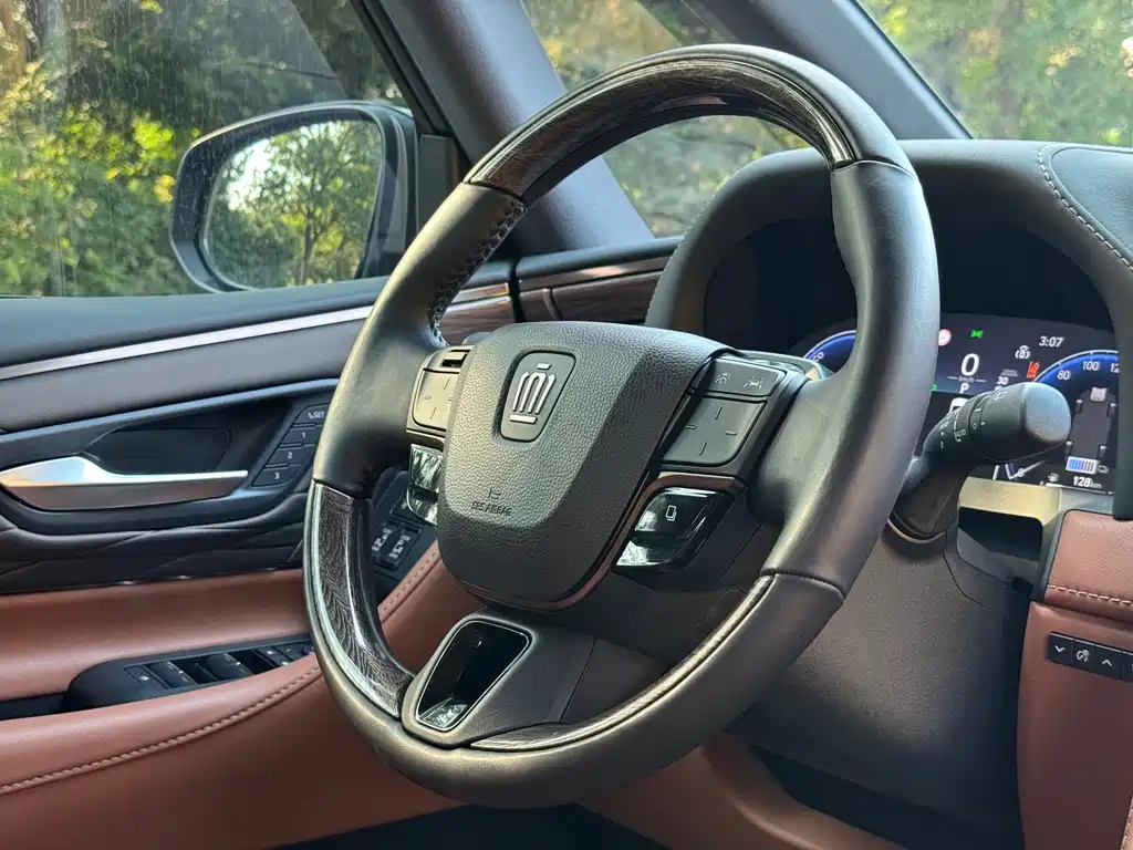 Toyota Vellfire — фото 11