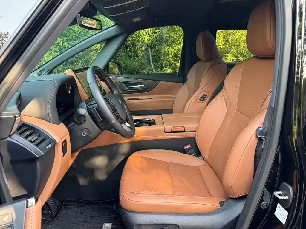 Toyota Vellfire — фото 4