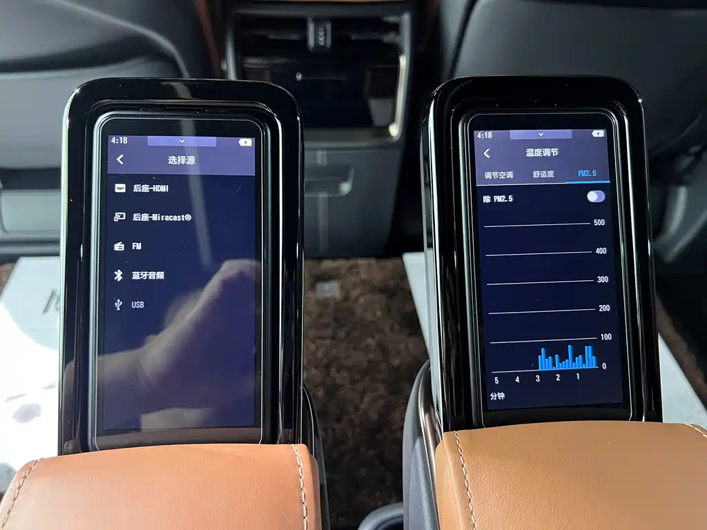 Toyota Alphard — фото 33
