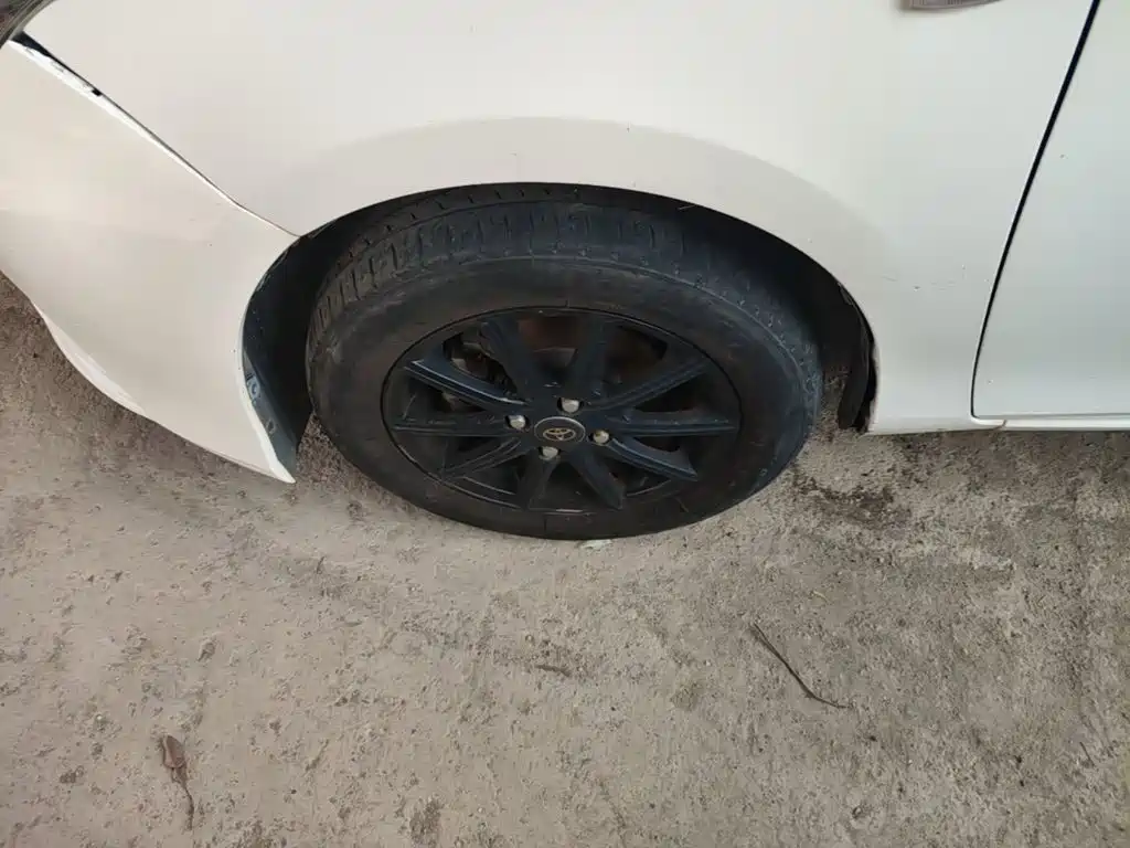 Toyota Yaris L — фото 23