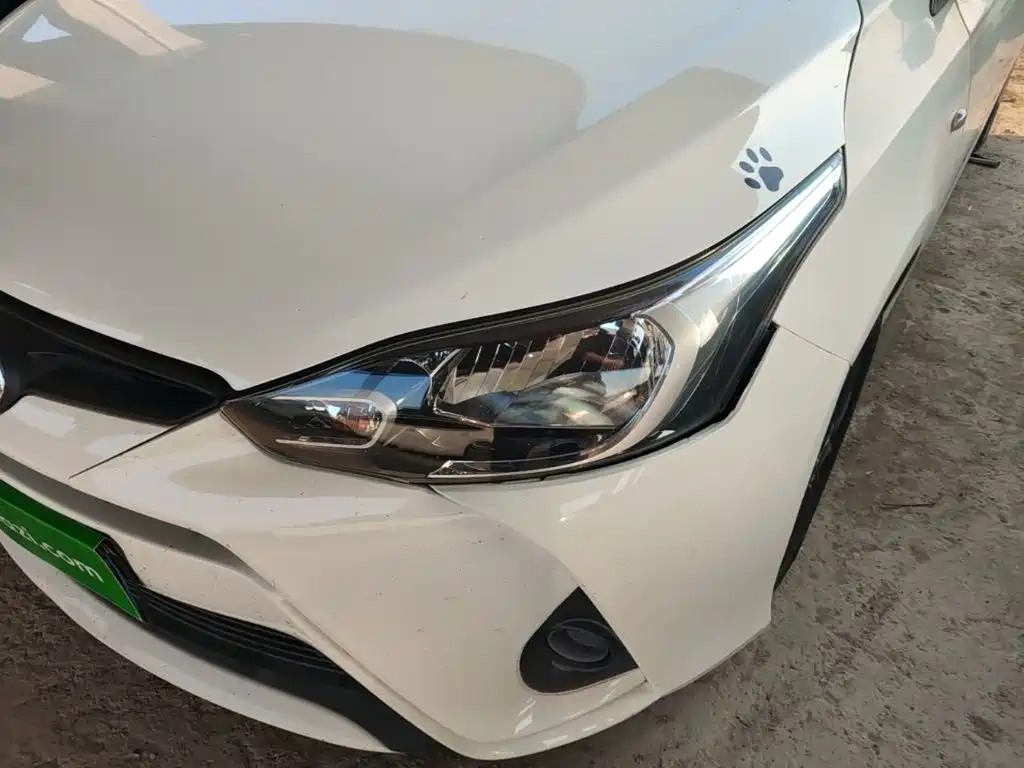 Toyota Yaris L — фото 24