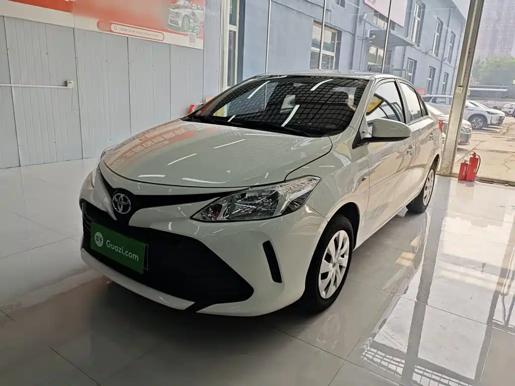 Toyota Vios — фото 2