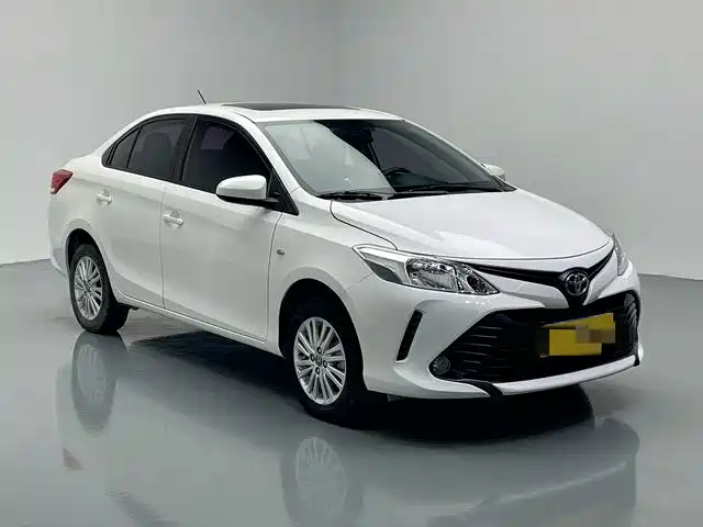 Toyota Vios — фото 3