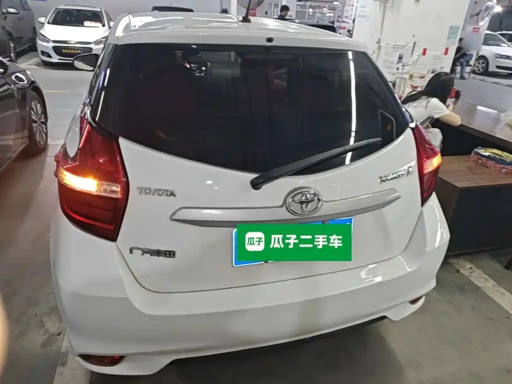 Toyota Yaris L — фото 6