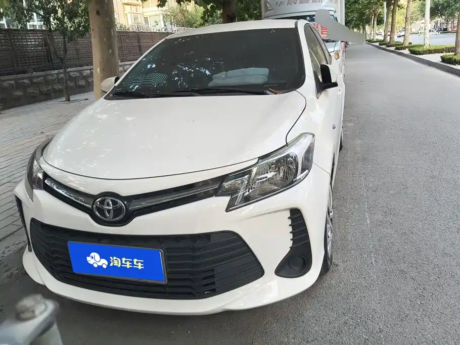 Toyota Vios — фото 2