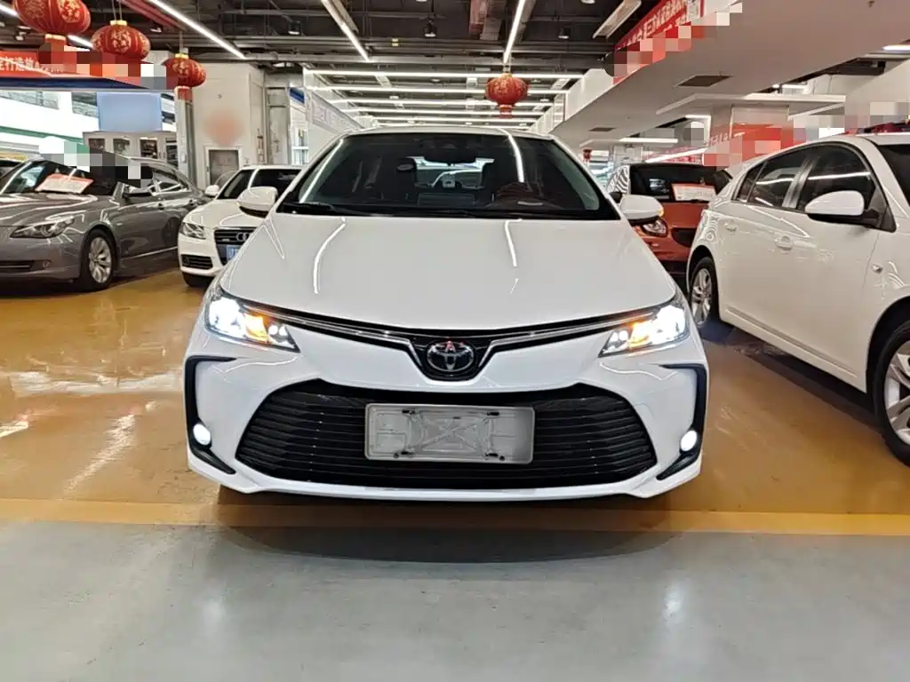 Toyota Corolla — фото 3