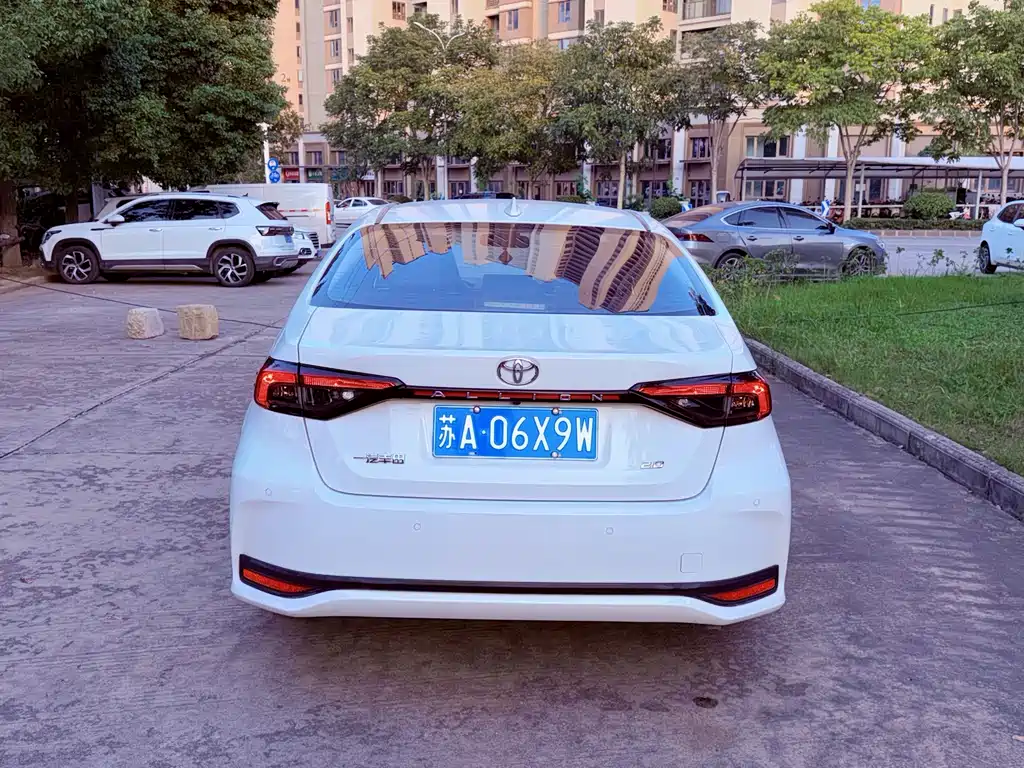 Toyota Allion — фото 5