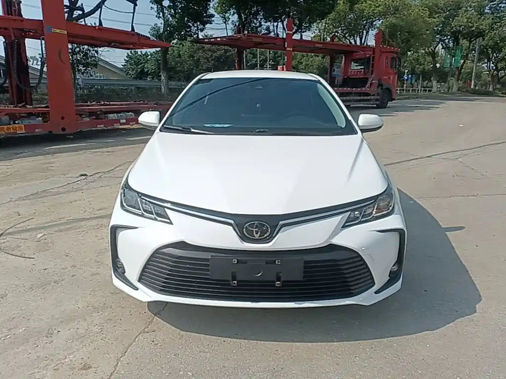 Toyota Corolla — фото 3