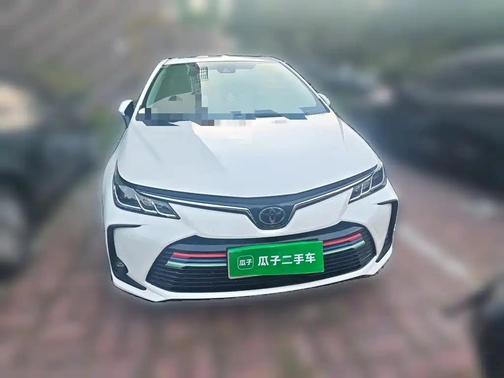 Toyota Corolla — фото 23