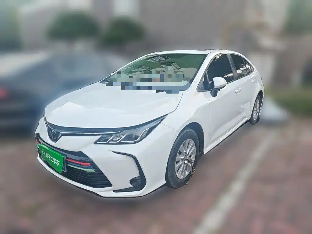 Toyota Corolla — фото 1