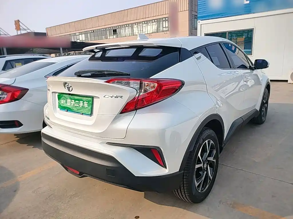 Toyota C-HR — фото 7
