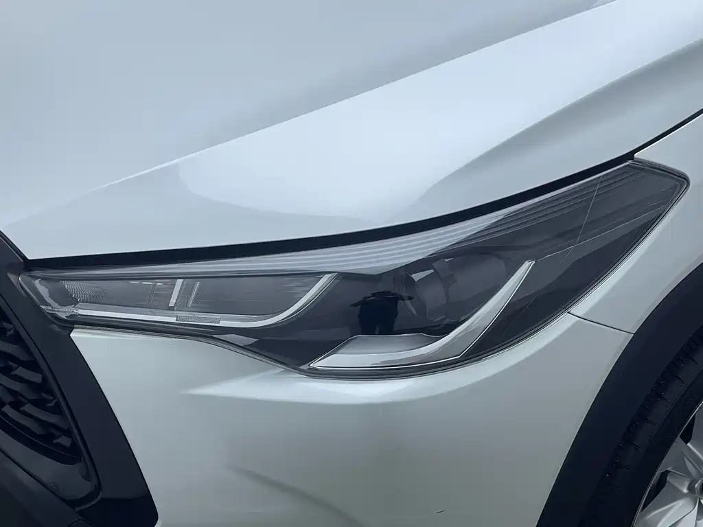 Toyota Corolla Cross — фото 9