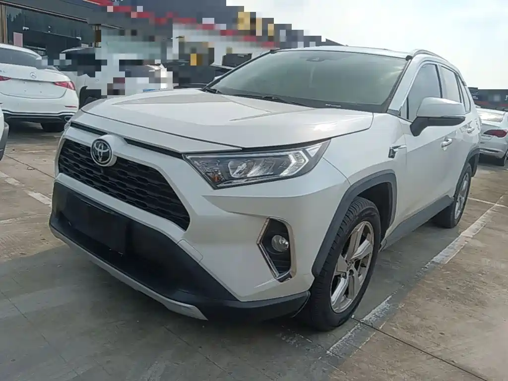 Toyota RAV4 — фото 2