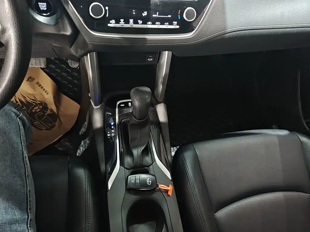 Toyota Corolla Cross — фото 14