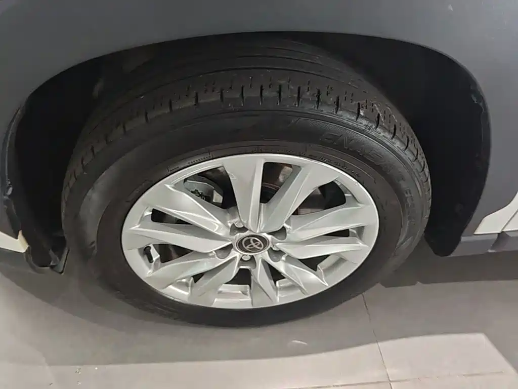 Toyota Corolla Cross — фото 23