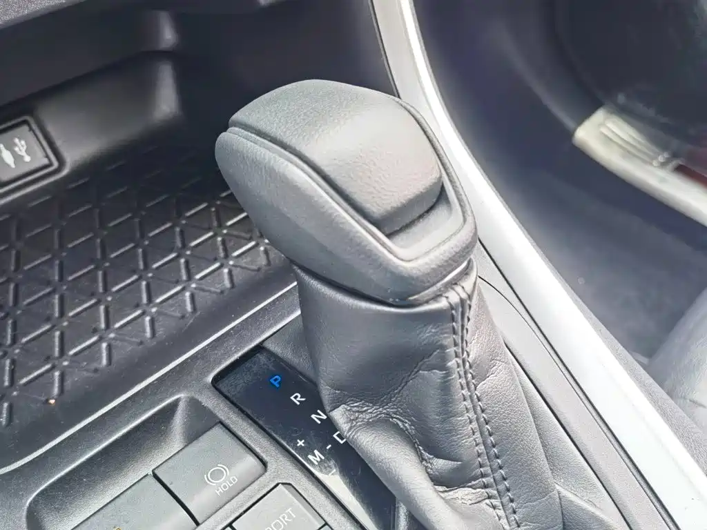 Toyota Wildlander — фото 13