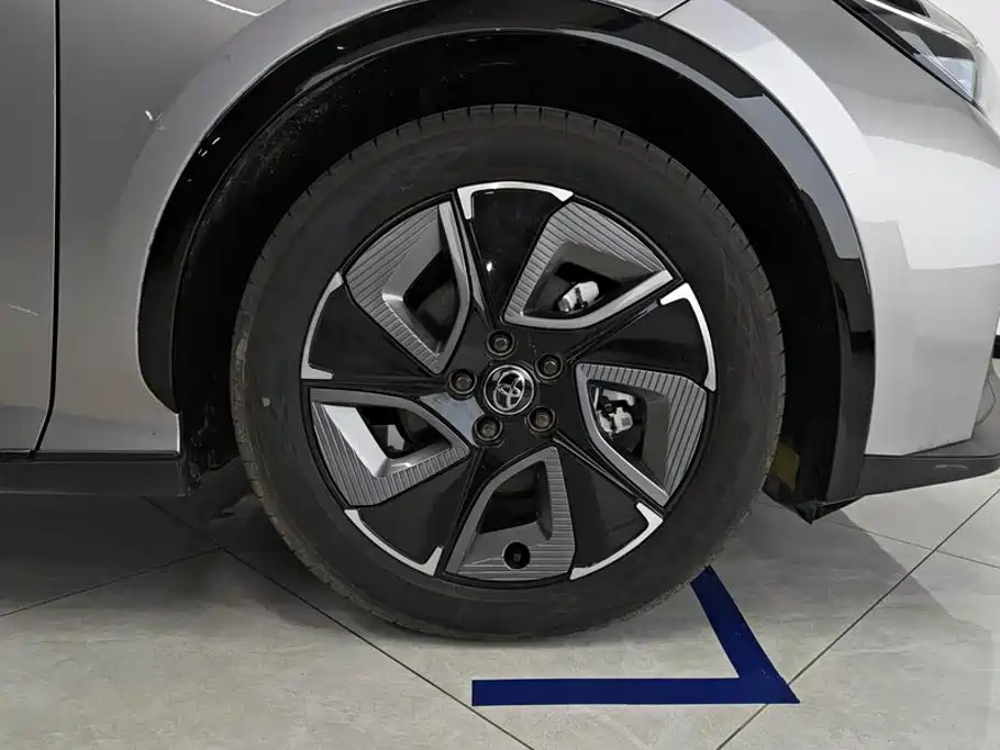 Toyota bZ3 — фото 6