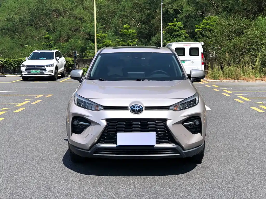 Toyota Wildlander — фото 2
