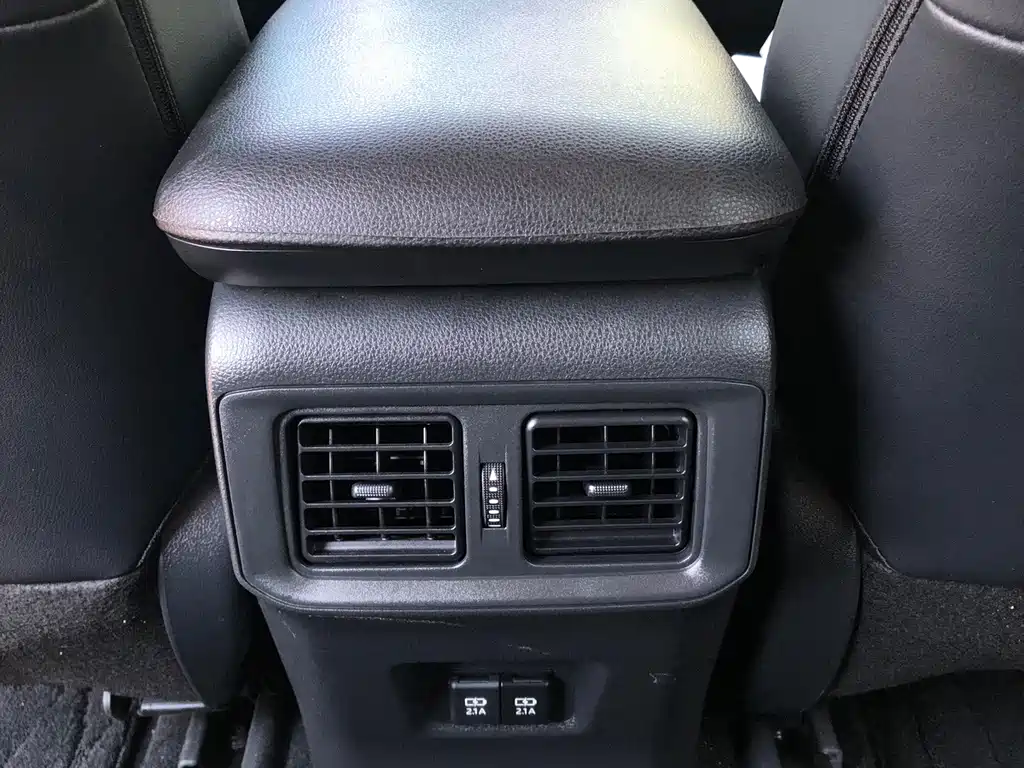 Toyota Wildlander — фото 19