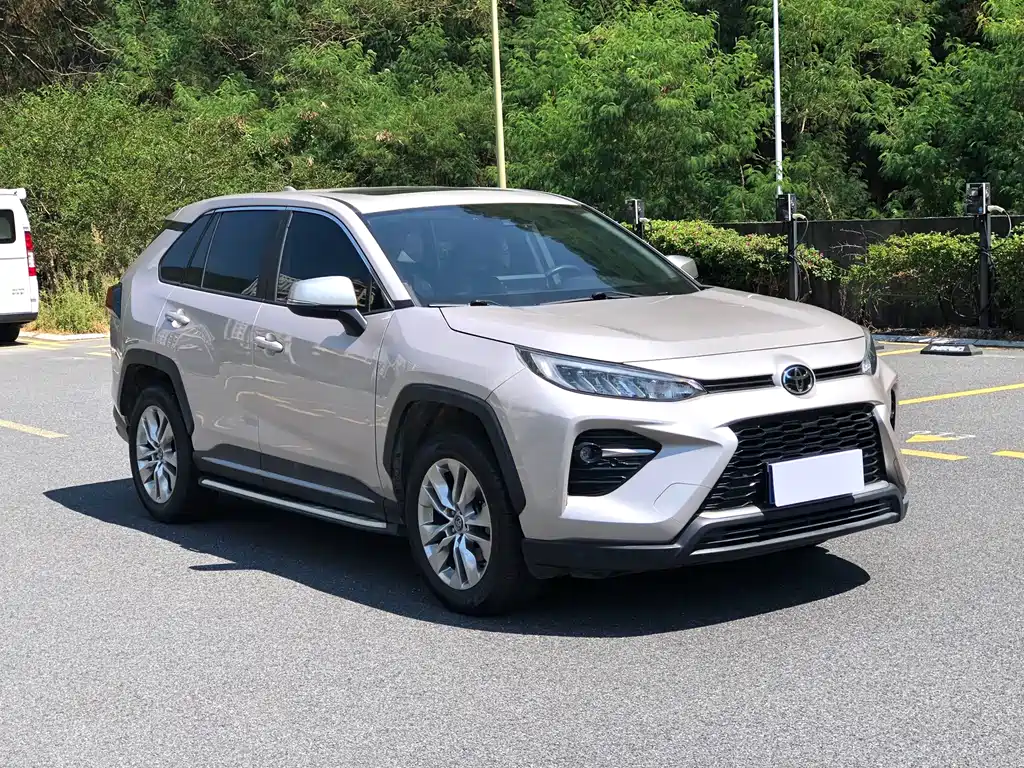 Toyota Wildlander — фото 3
